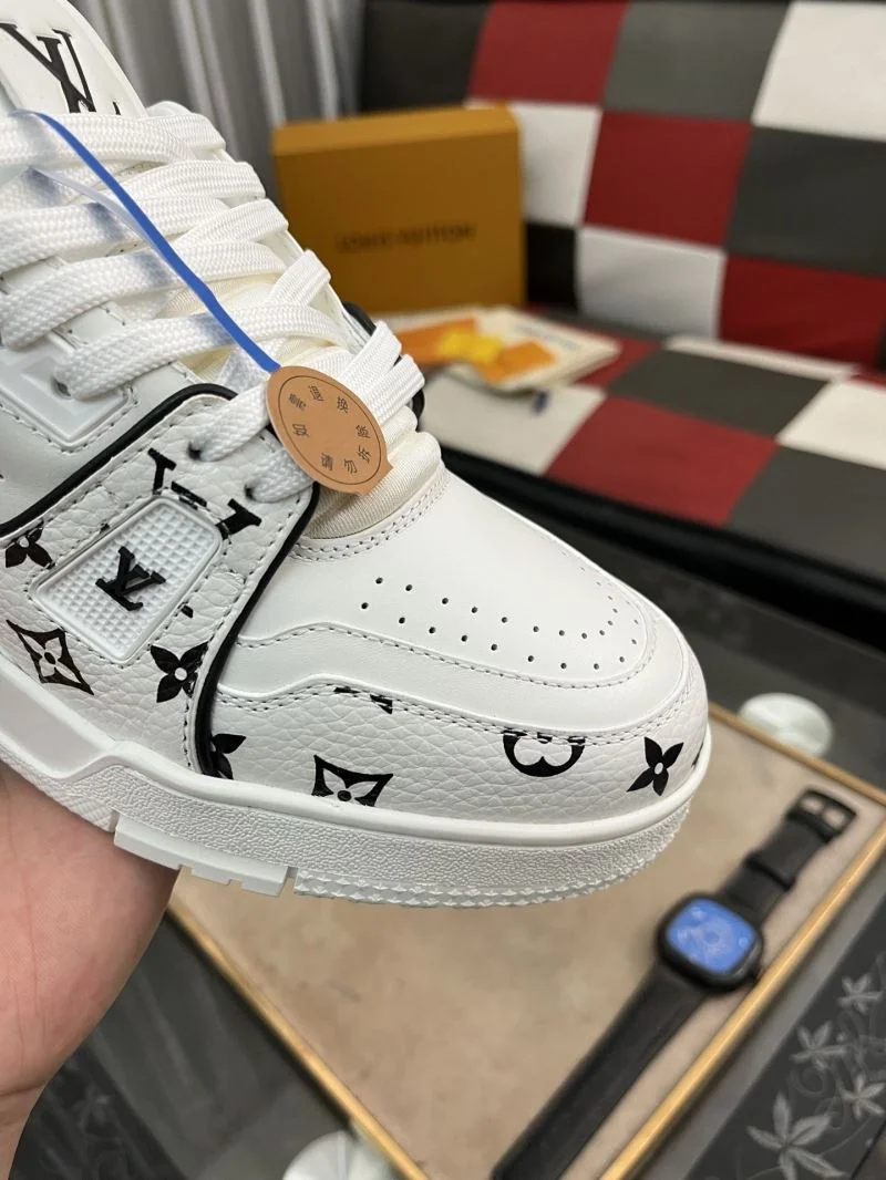 Louis Vuitton Trainer Sneaker Seasonal 32499