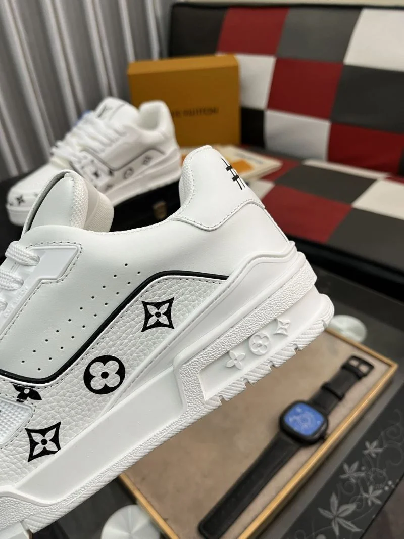 Louis Vuitton Trainer Sneaker Seasonal 32499