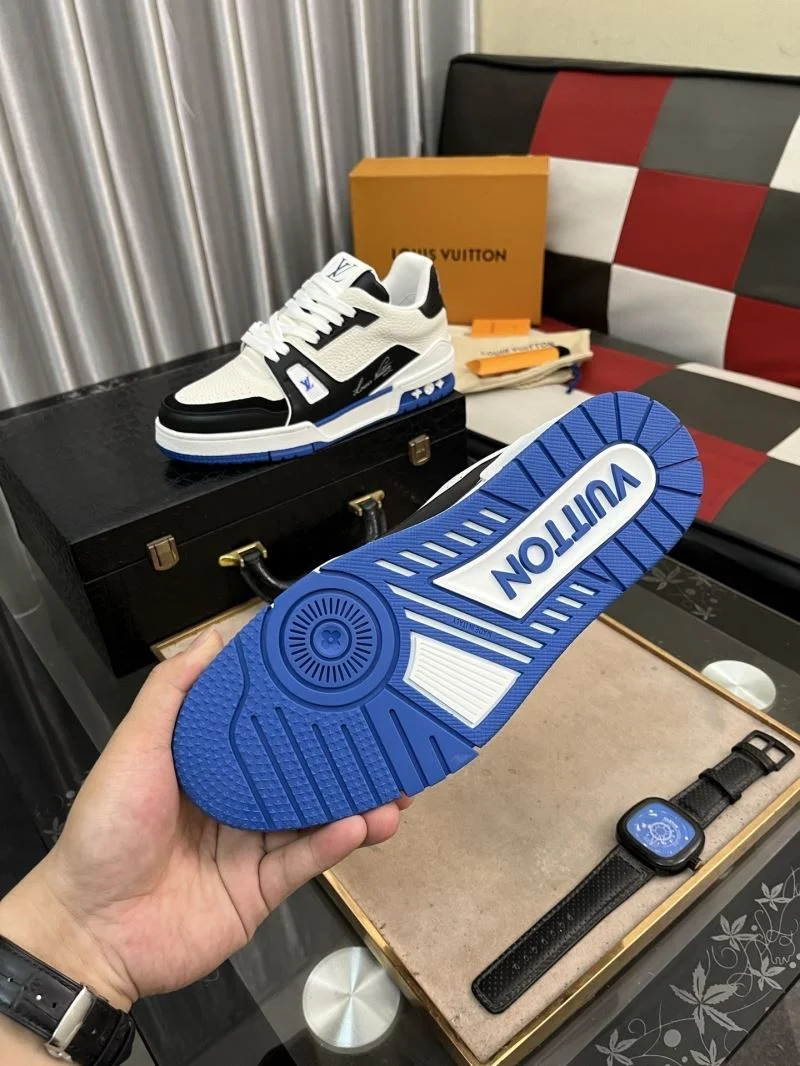 Louis Vuitton Trainer Sneaker Snug 32504