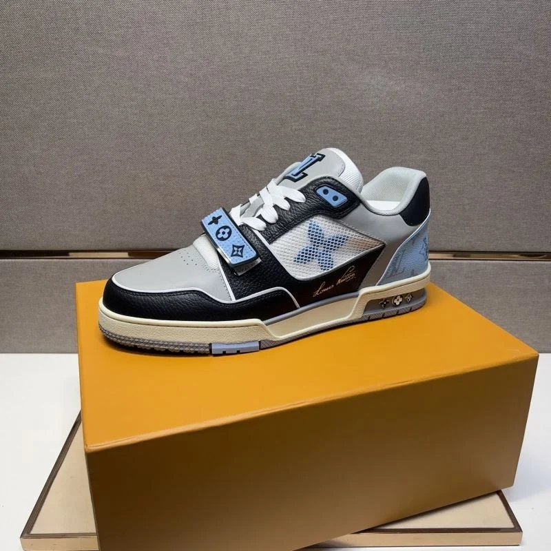 Louis Vuitton Trainer Sneaker Lightweight 32500