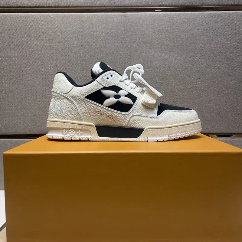 Louis Vuitton Trainer Sneaker SmoothTexture 32498