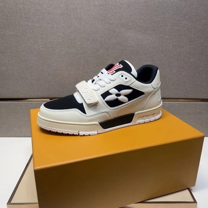 Louis Vuitton Trainer Sneaker SmoothTexture 32498