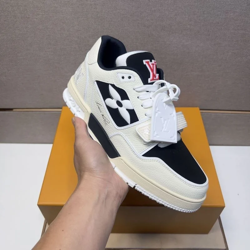 Louis Vuitton Trainer Sneaker SmoothTexture 32498