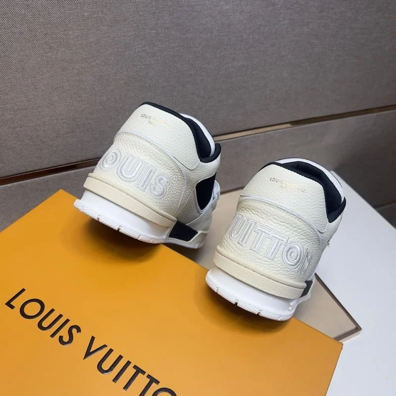 Louis Vuitton Trainer Sneaker SmoothTexture 32498