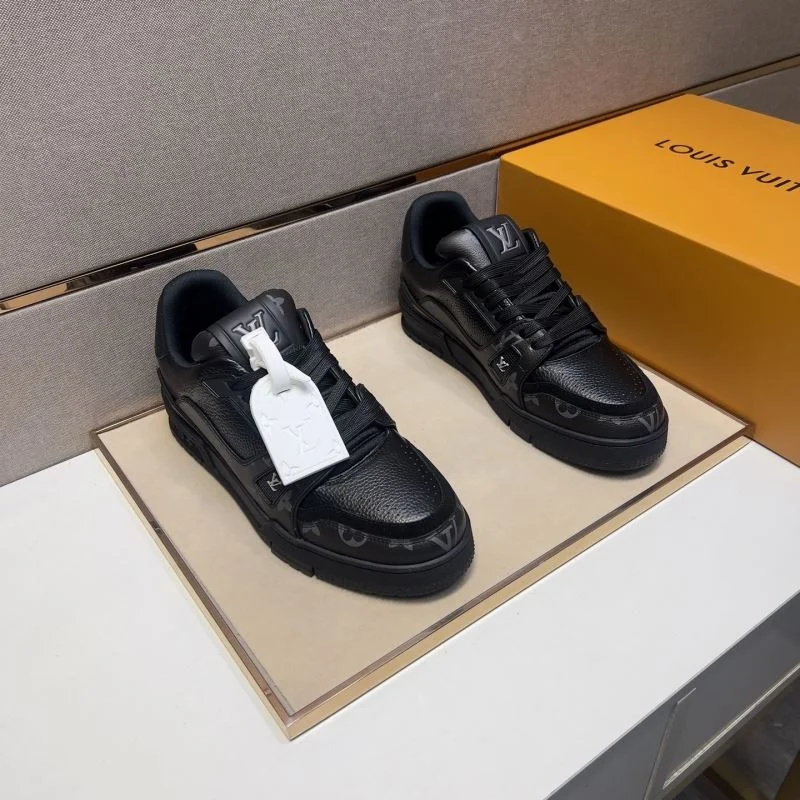 Trendsetting Louis Vuitton Trainer Sneaker 32493