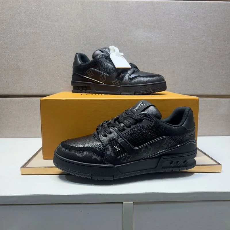 Trendsetting Louis Vuitton Trainer Sneaker 32493