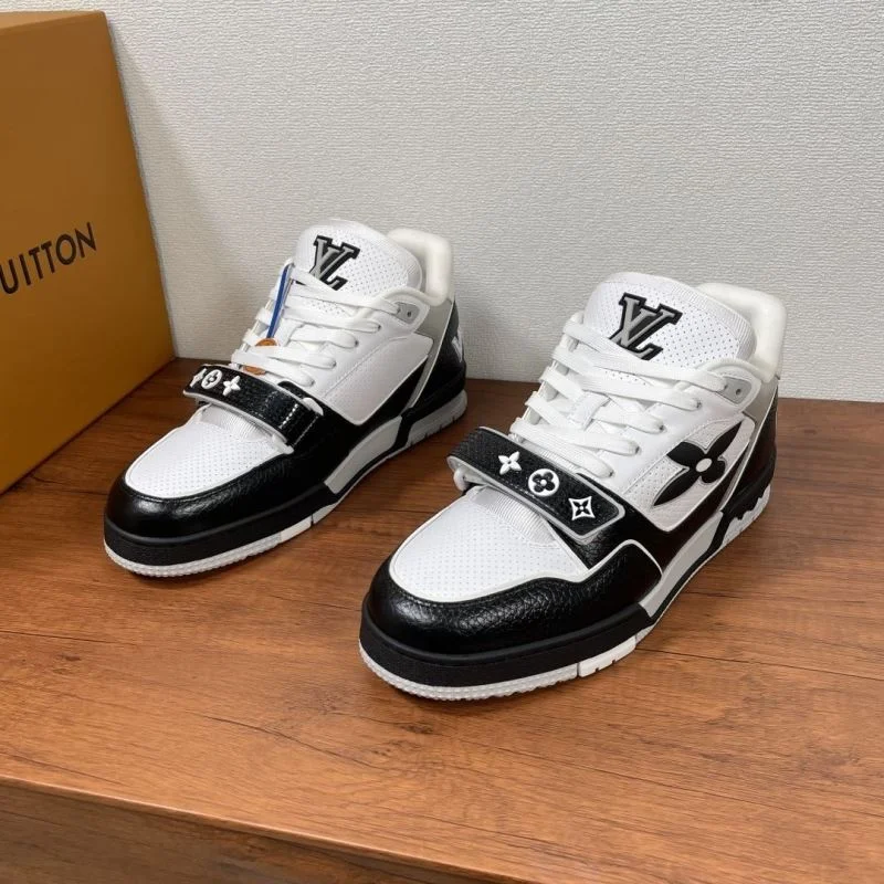 SmoothTexture Louis Vuitton Trainer Sneaker 32484