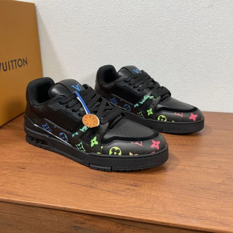 MultiPurpose Louis Vuitton Trainer Sneaker 32478