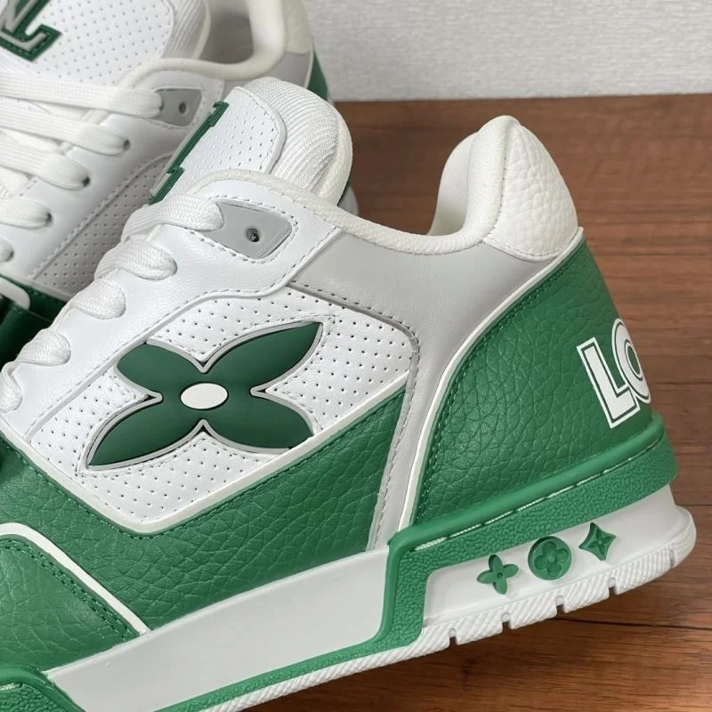 Louis Vuitton Trainer Sneaker Refined 32477