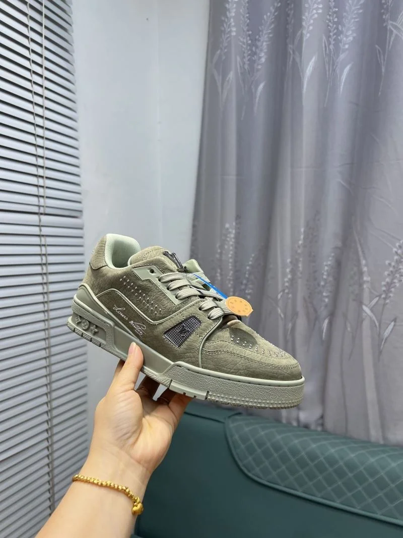 Louis Vuitton Trainer Sneaker SmoothTexture 32476