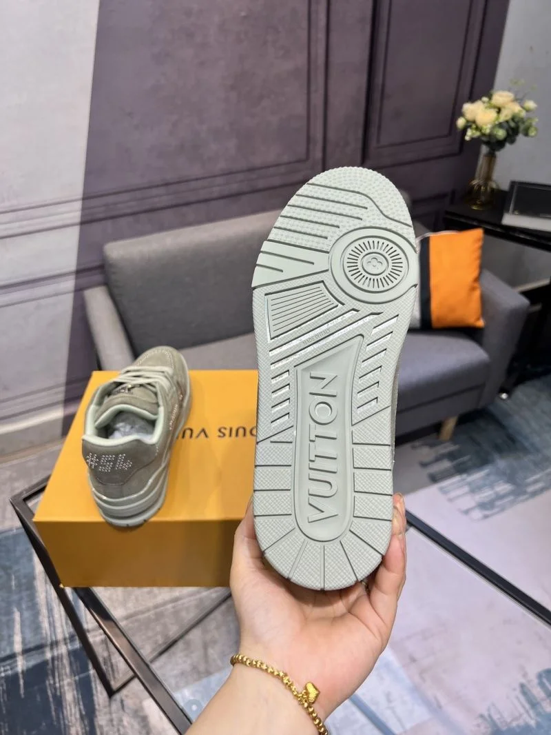 Louis Vuitton Trainer Sneaker SmoothTexture 32476