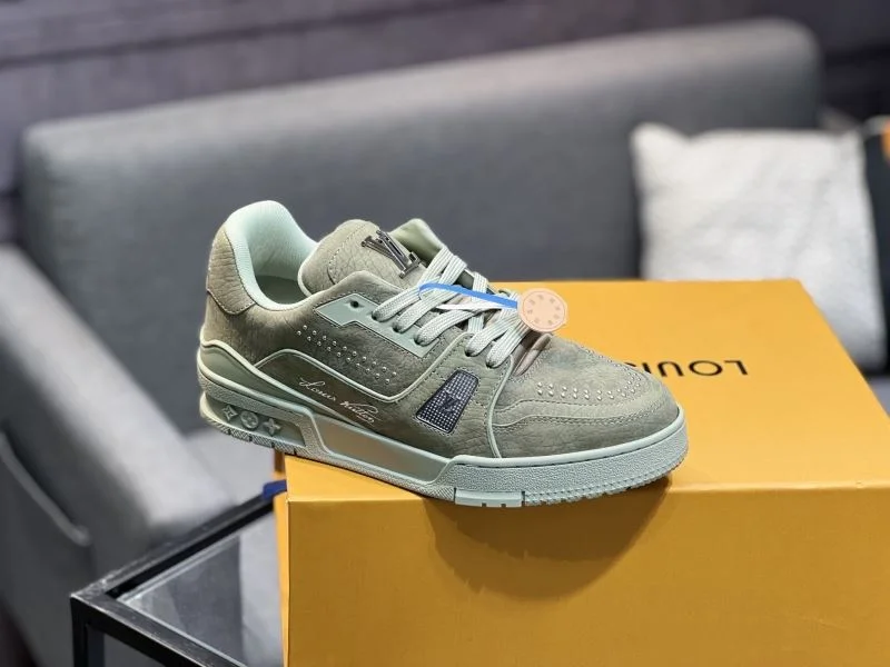 Louis Vuitton Trainer Sneaker SmoothTexture 32476