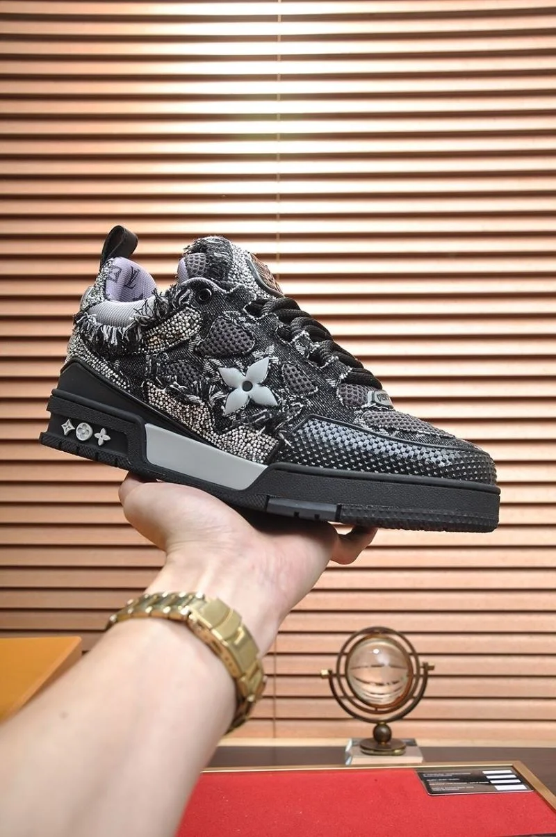 Louis Vuitton Trainer Sneaker Sustainable 32489