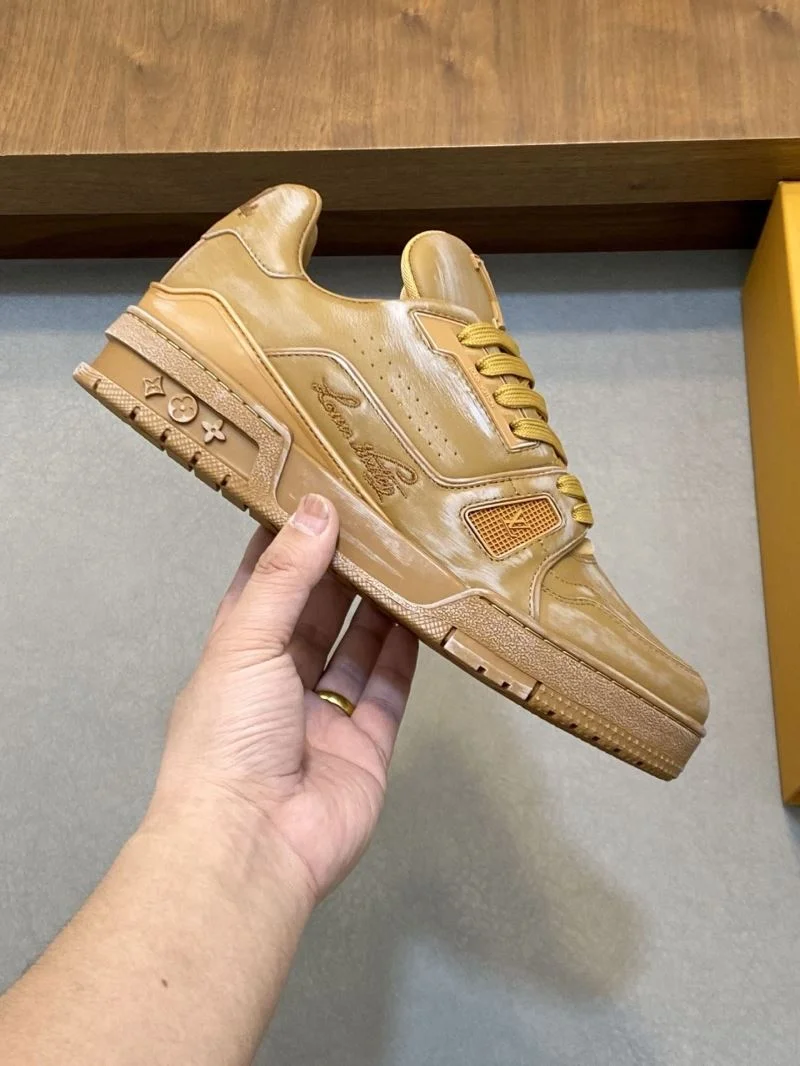 Comfortable Louis Vuitton Trainer Sneaker 32479