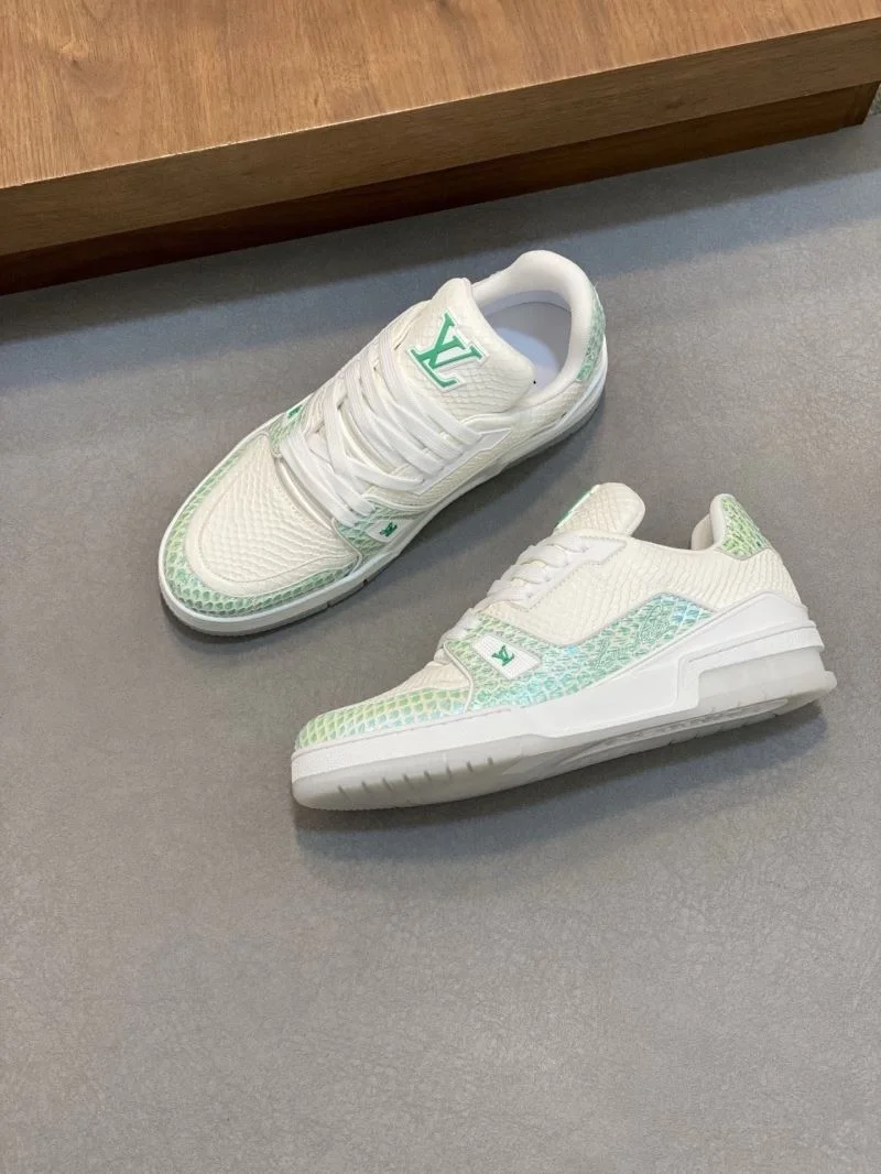 Louis Vuitton Trainer Sneaker Minimalist 32481