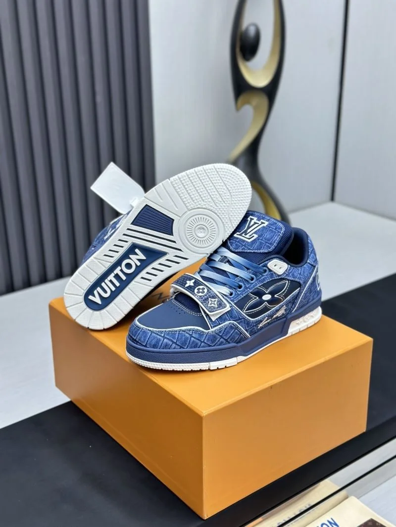 Louis Vuitton Trainer Sneaker Premium 33241