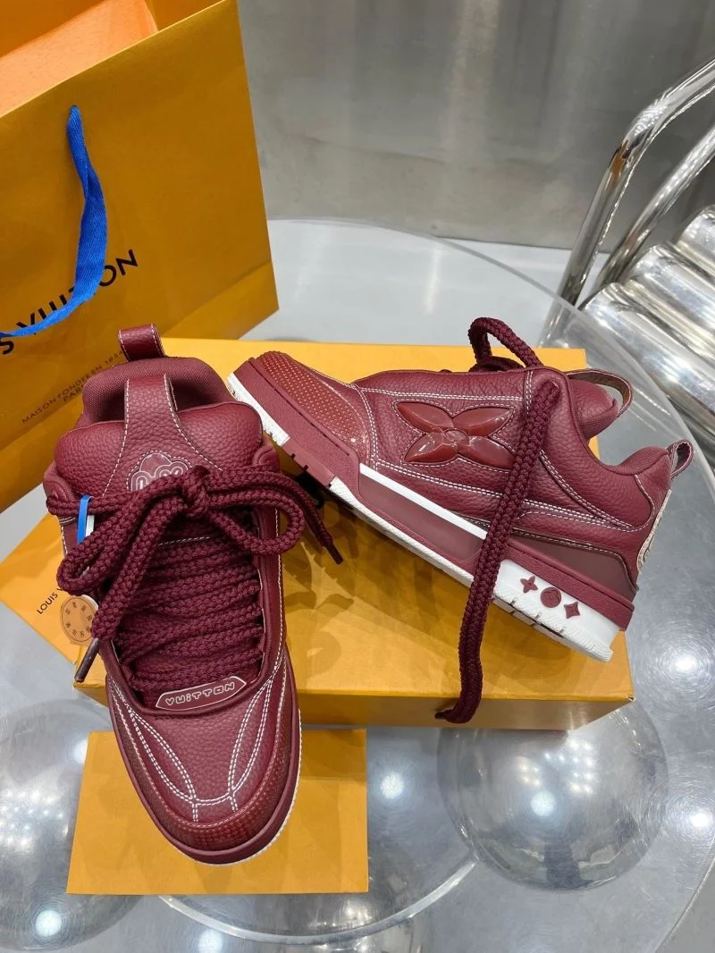 Louis Vuitton Trainer Sneaker Supportive 31036