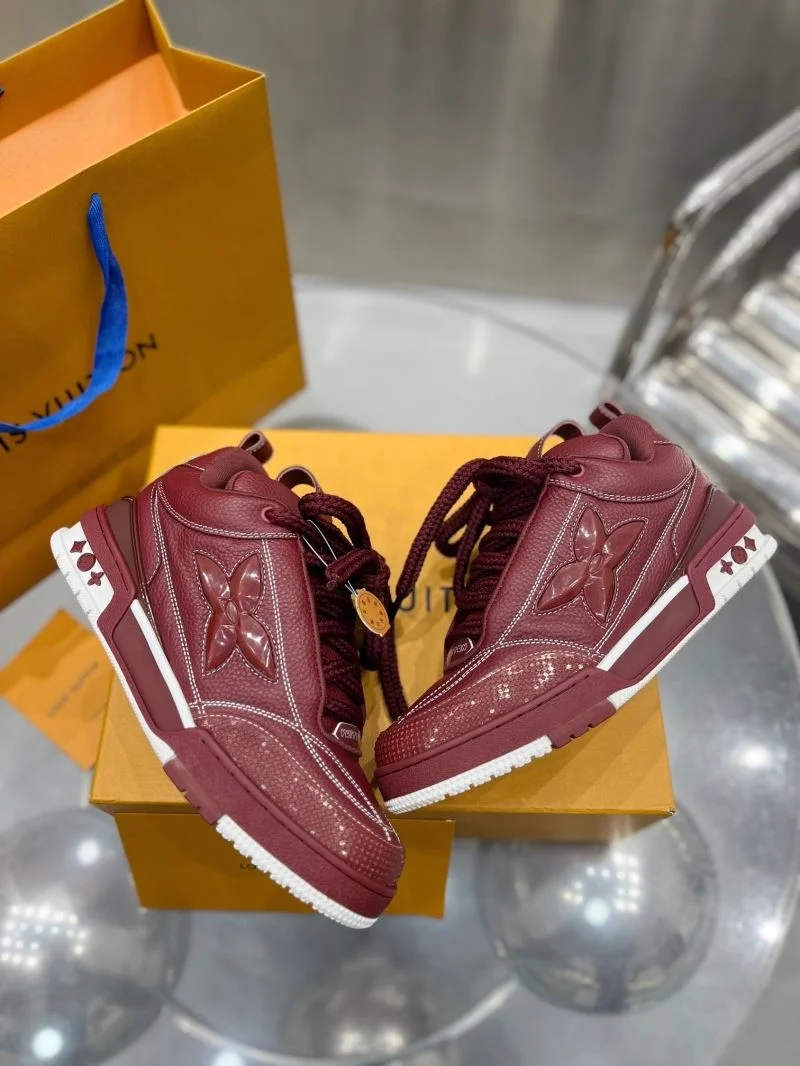 Louis Vuitton Trainer Sneaker Supportive 31036