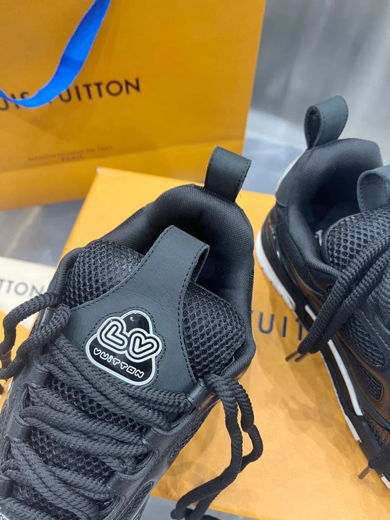 Louis Vuitton Trainer Sneaker Compact 31031