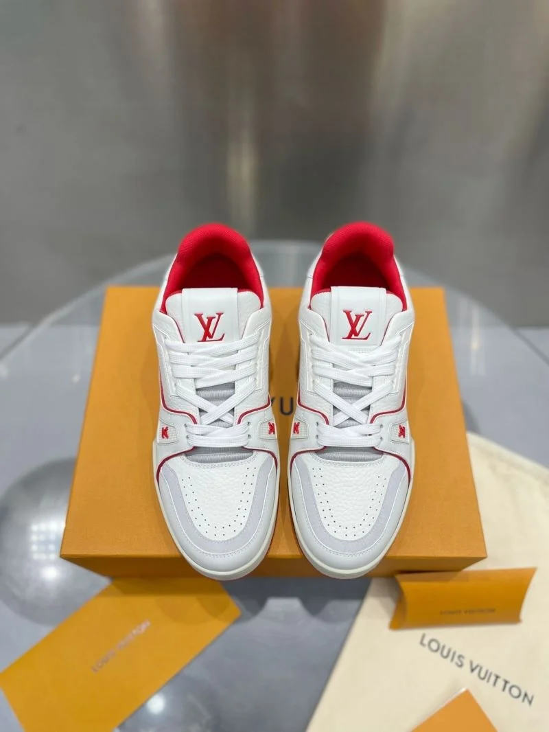 Effortless Louis Vuitton Trainer Sneaker 31037