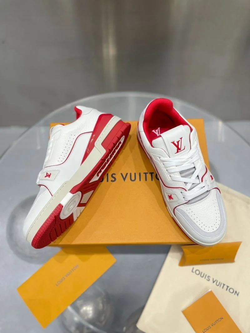 Effortless Louis Vuitton Trainer Sneaker 31037