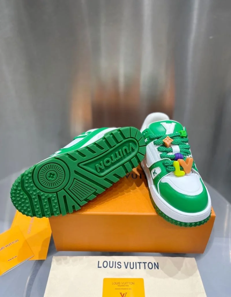 EyeCatching Louis Vuitton Trainer Sneaker 31038