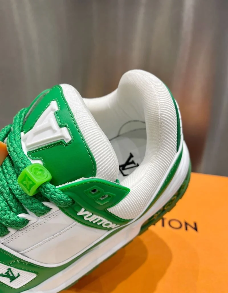 EyeCatching Louis Vuitton Trainer Sneaker 31038