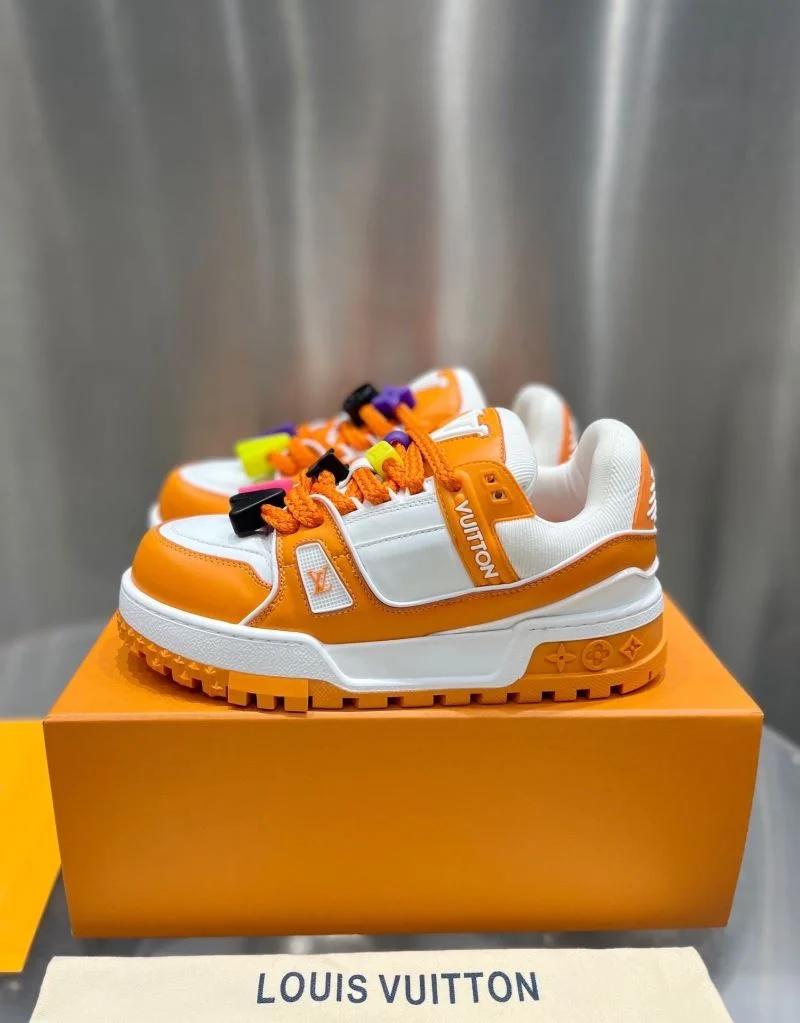 Trendy Louis Vuitton Trainer Sneaker 31030