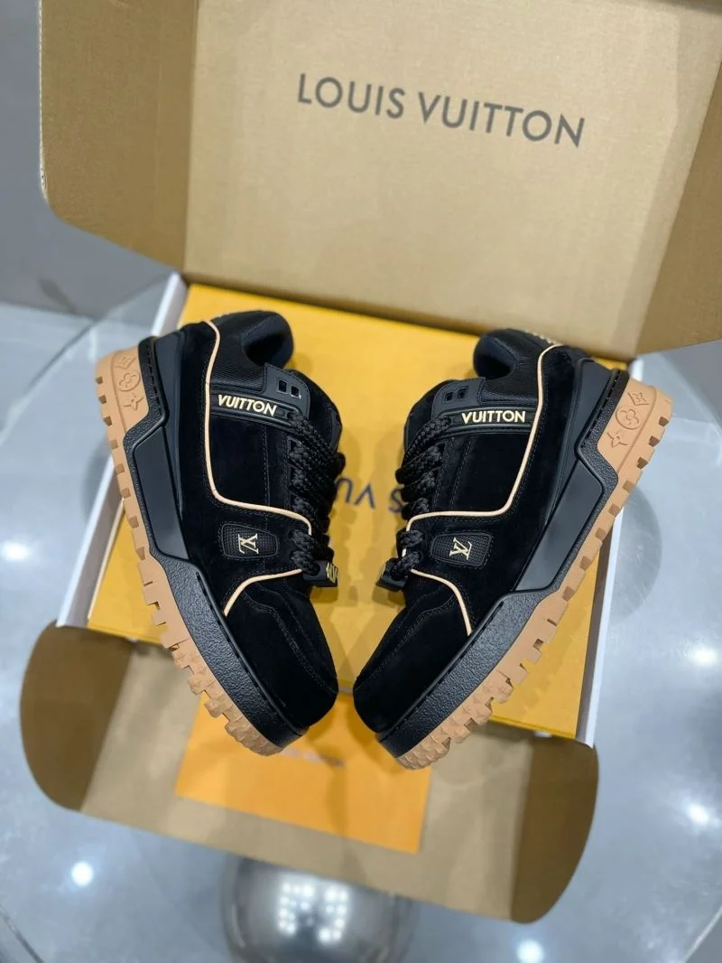 Louis Vuitton Trainer Sneaker Unique 31051