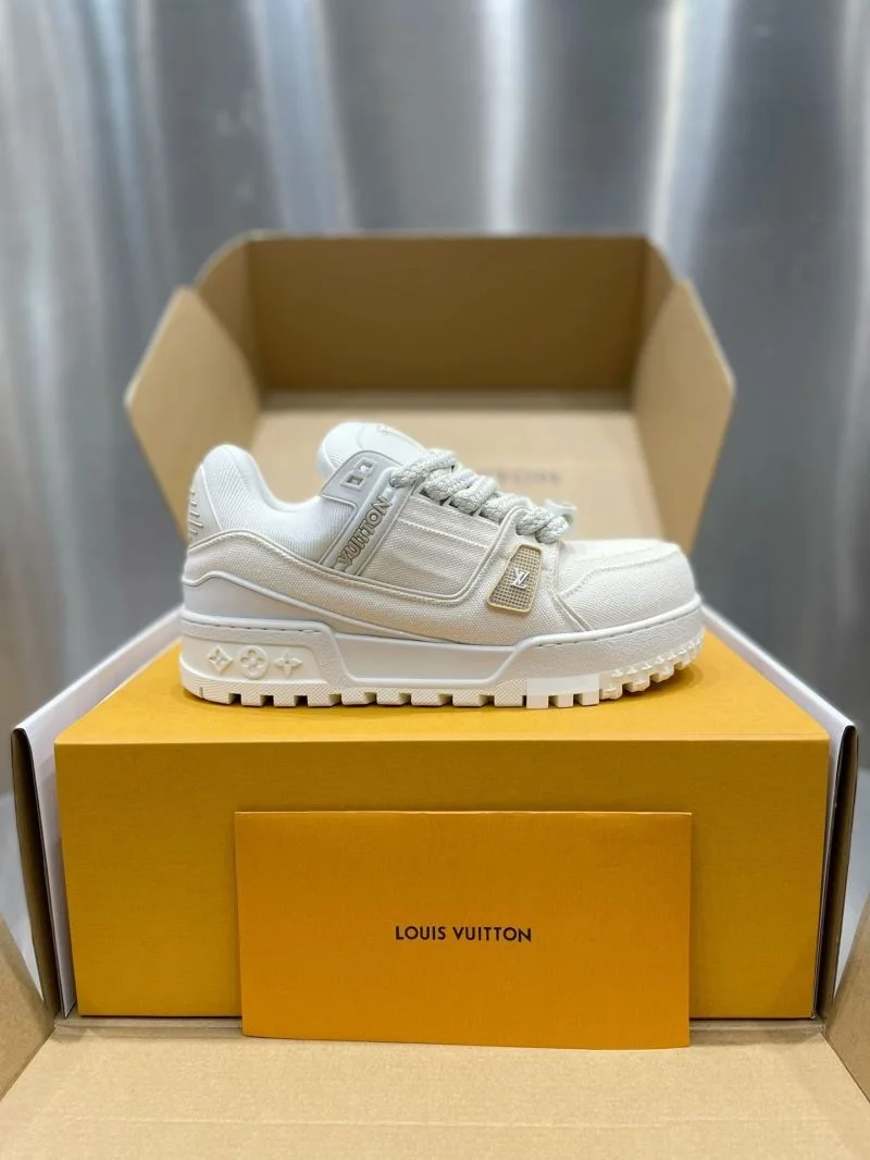 Sophisticated Louis Vuitton Trainer Sneaker 31028