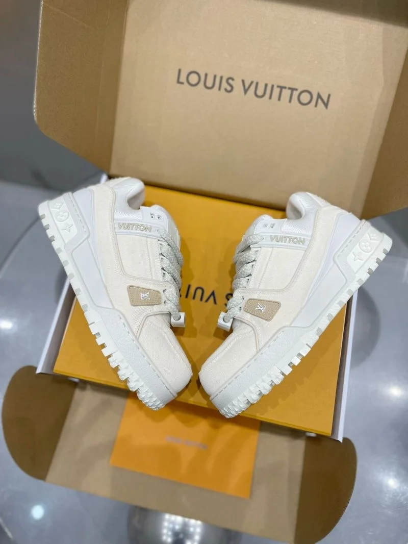 Sophisticated Louis Vuitton Trainer Sneaker 31028