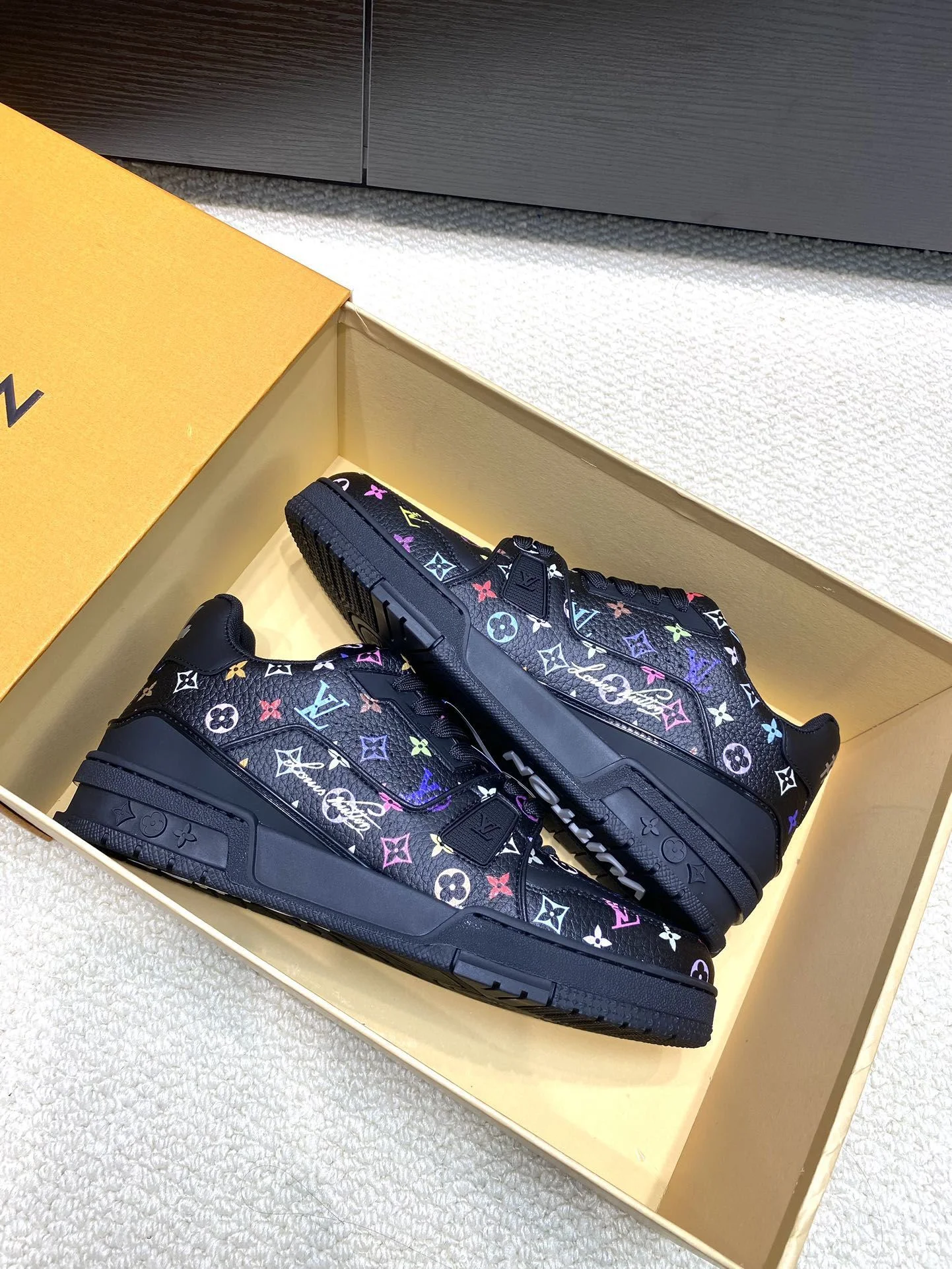 Louis Vuitton Trainer Sneaker Comfortable 31026