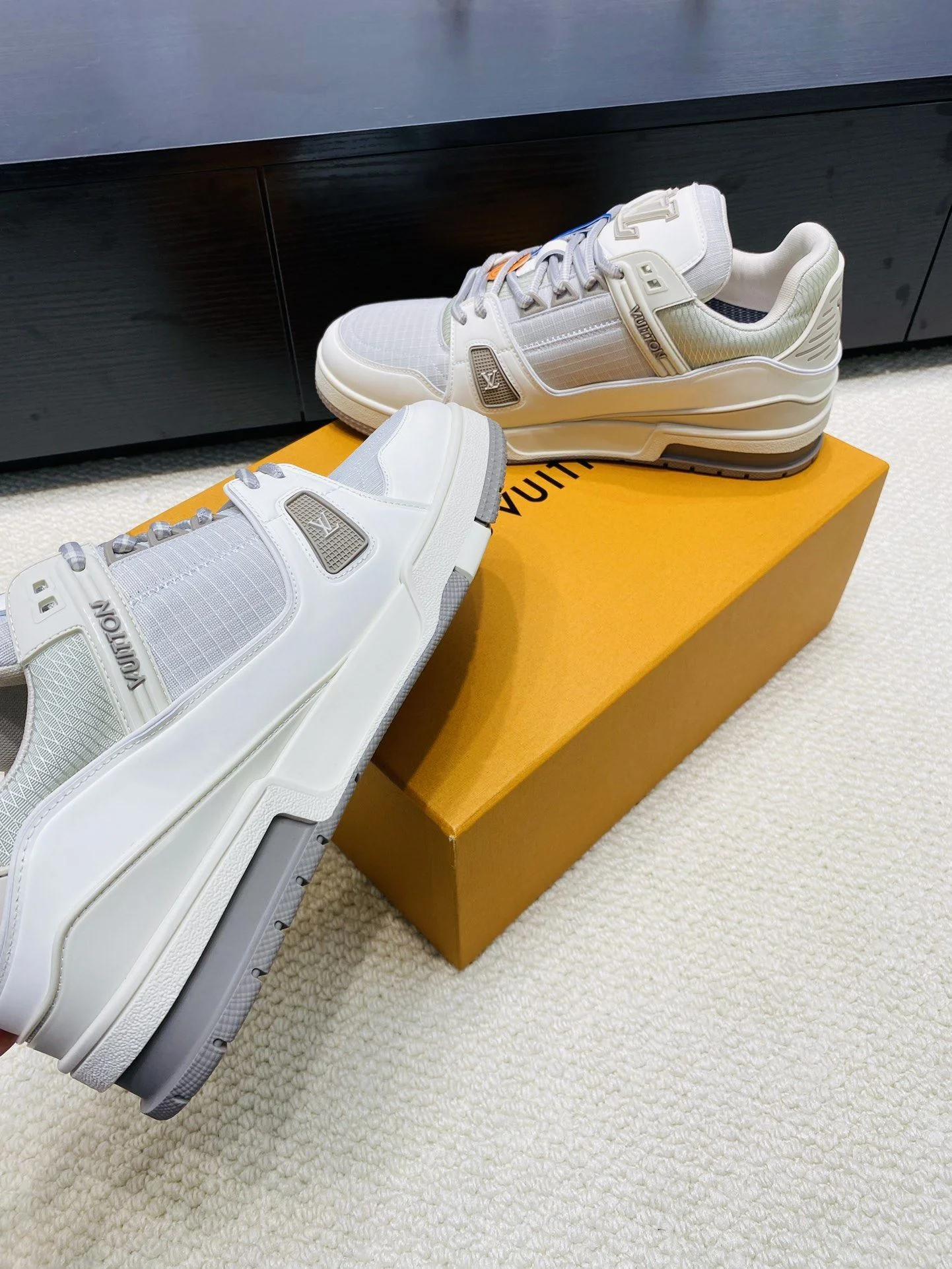 Soft Louis Vuitton Trainer Sneaker 31023