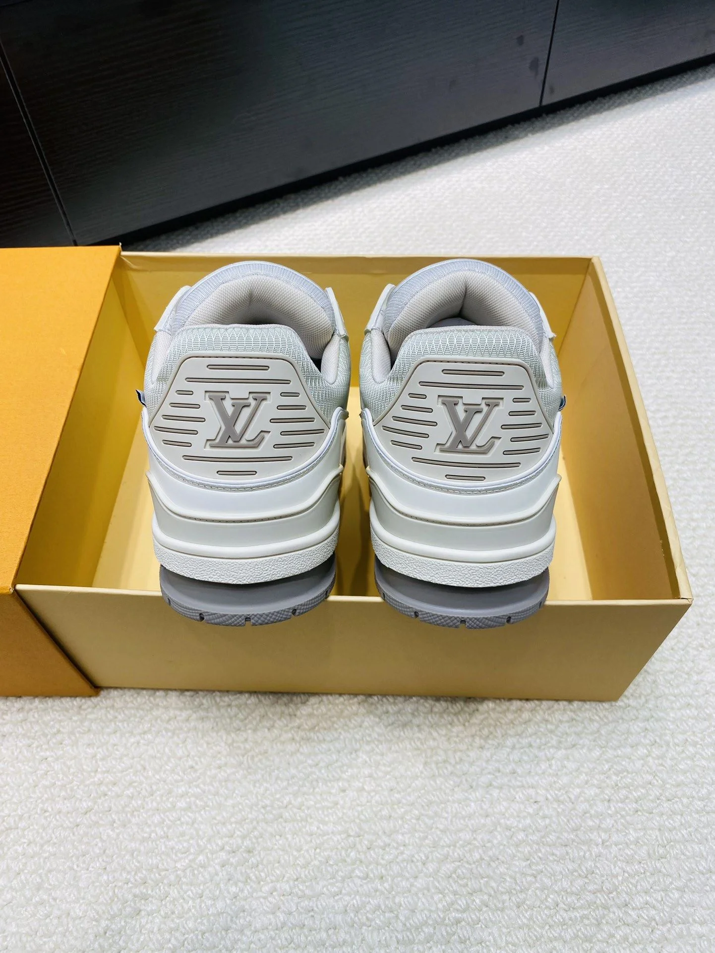 Soft Louis Vuitton Trainer Sneaker 31023