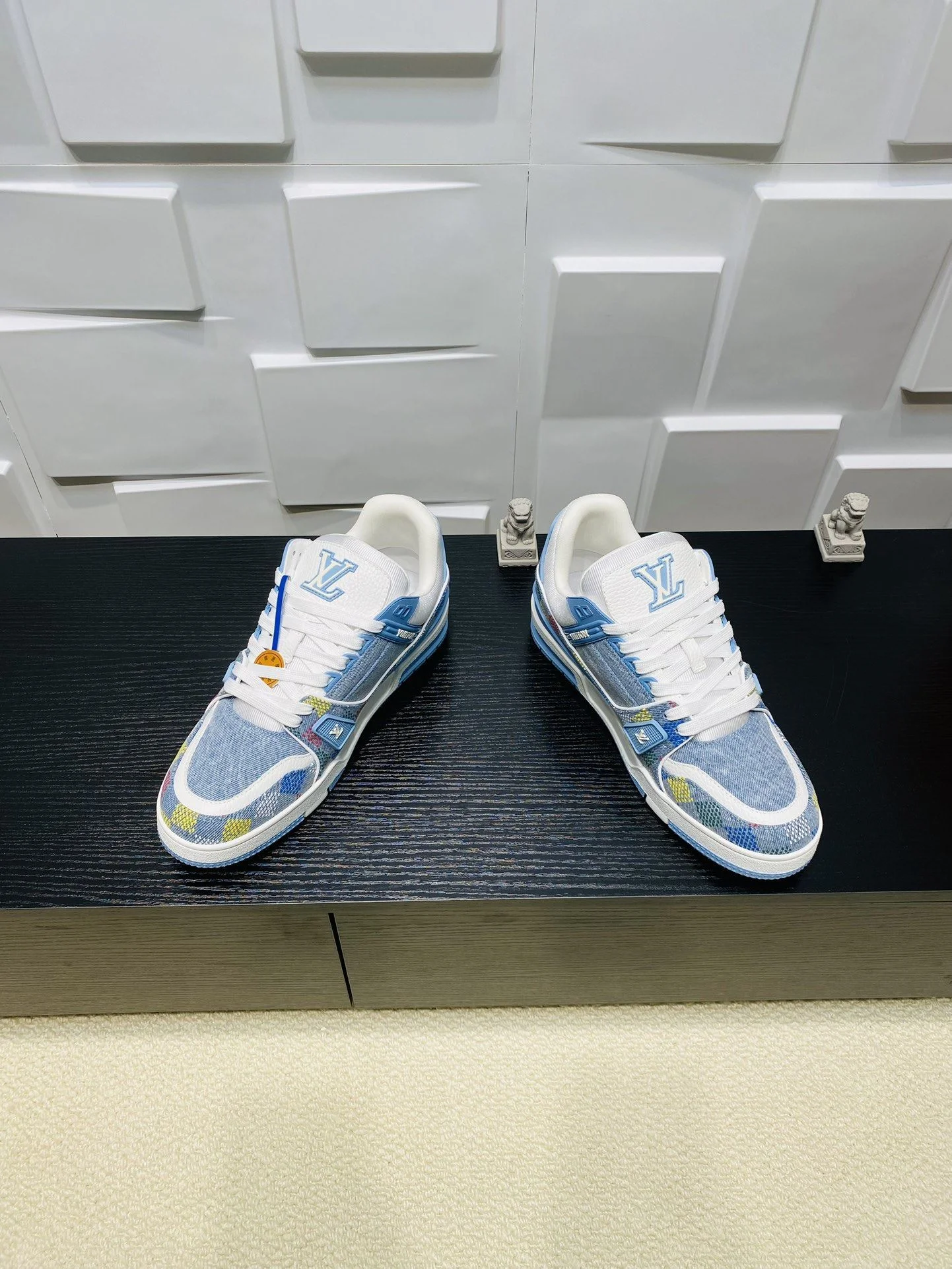 Louis Vuitton Trainer Sneaker Reliable 31022
