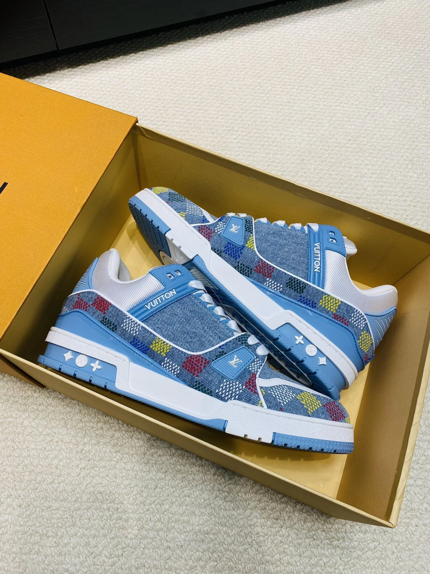 Louis Vuitton Trainer Sneaker Reliable 31022