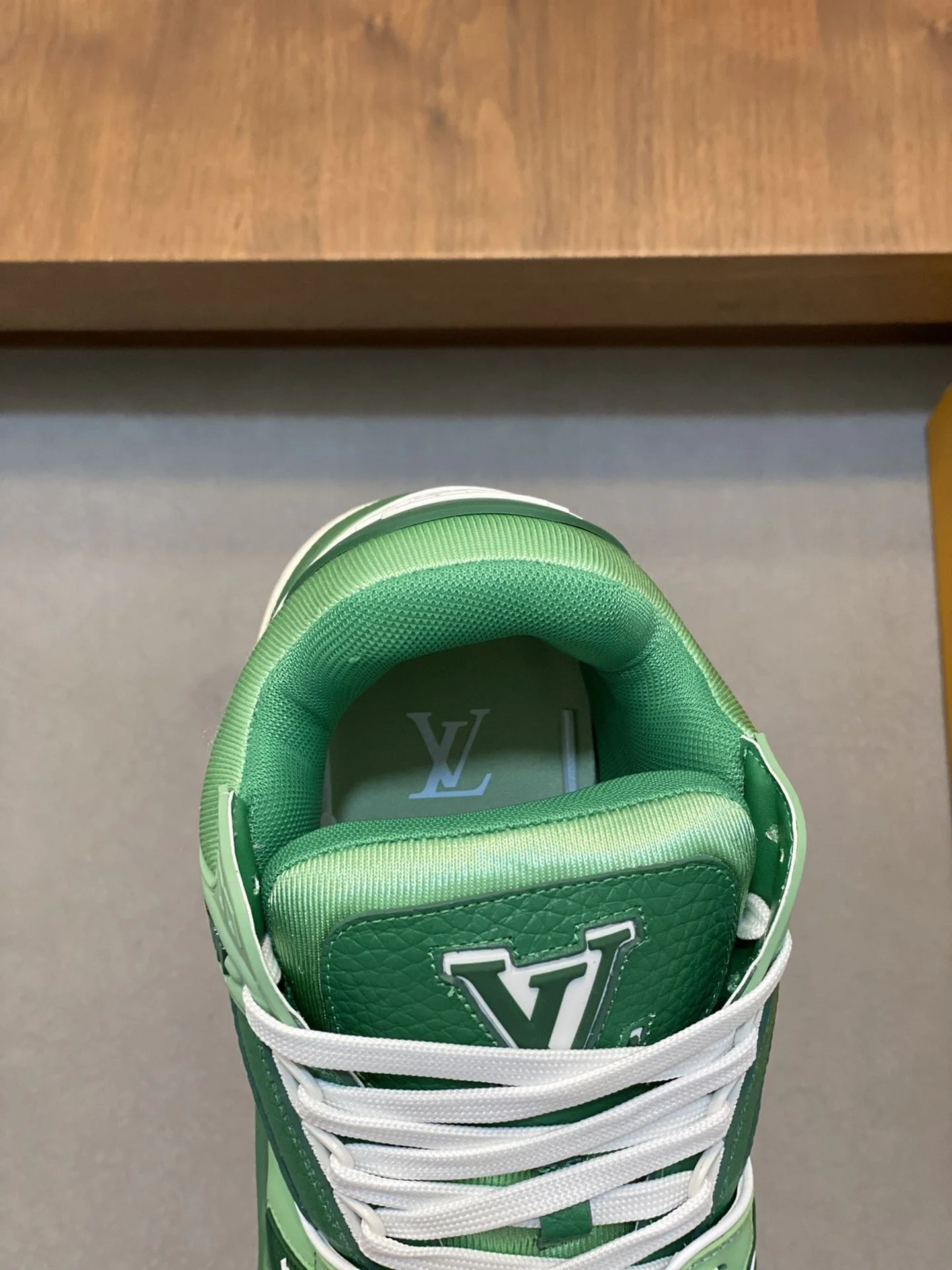 Louis Vuitton Trainer Sneaker EyeCatching 30995