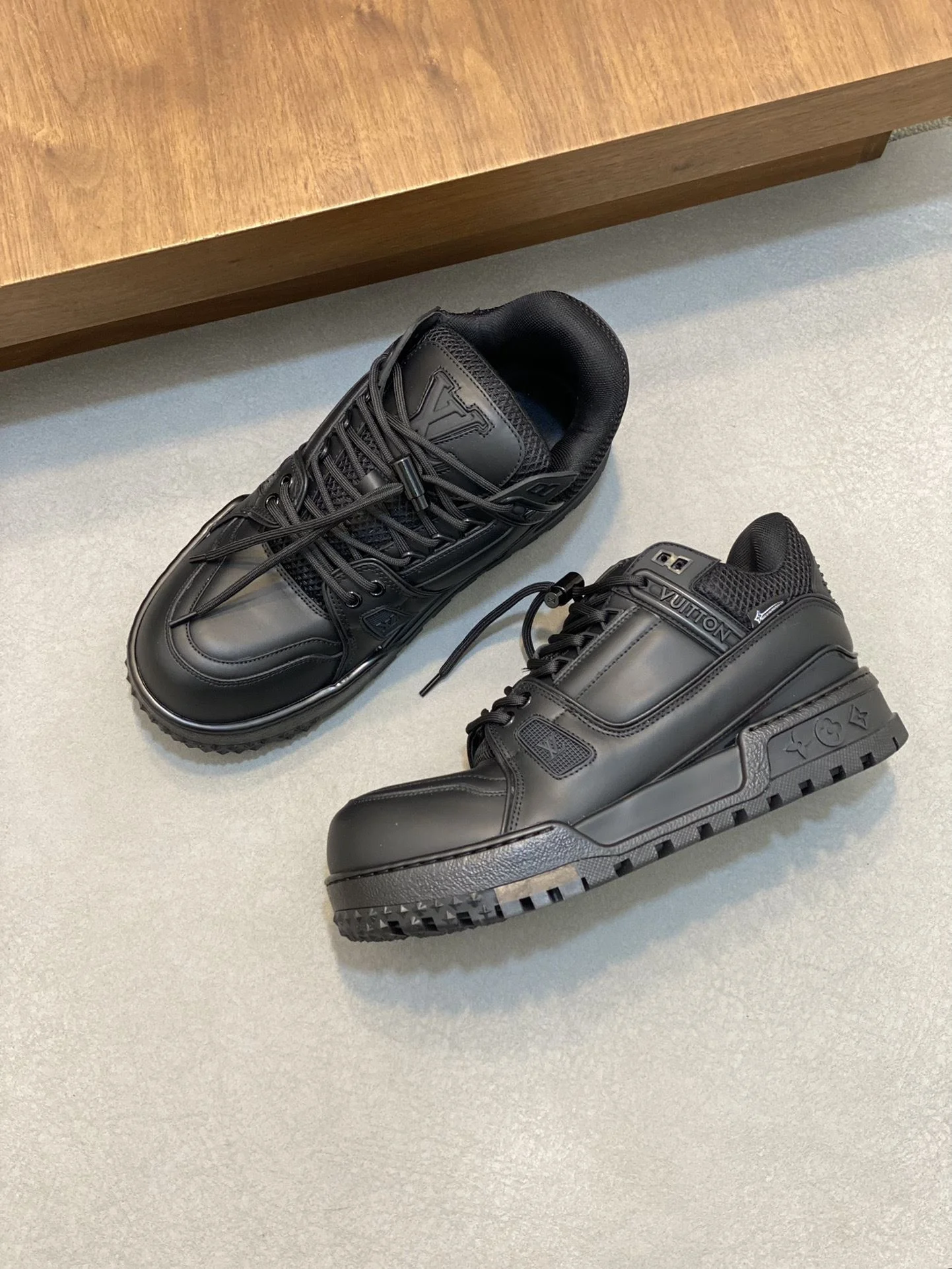 Louis Vuitton Trainer Sneaker Lightweight 30994