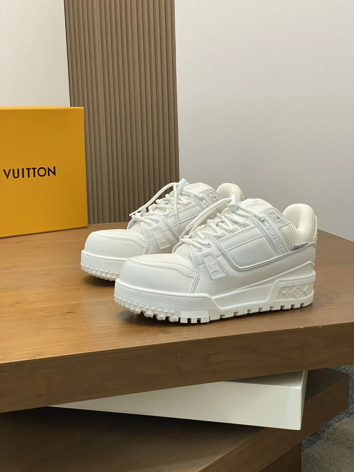 Louis Vuitton Trainer Sneaker Bold 30993