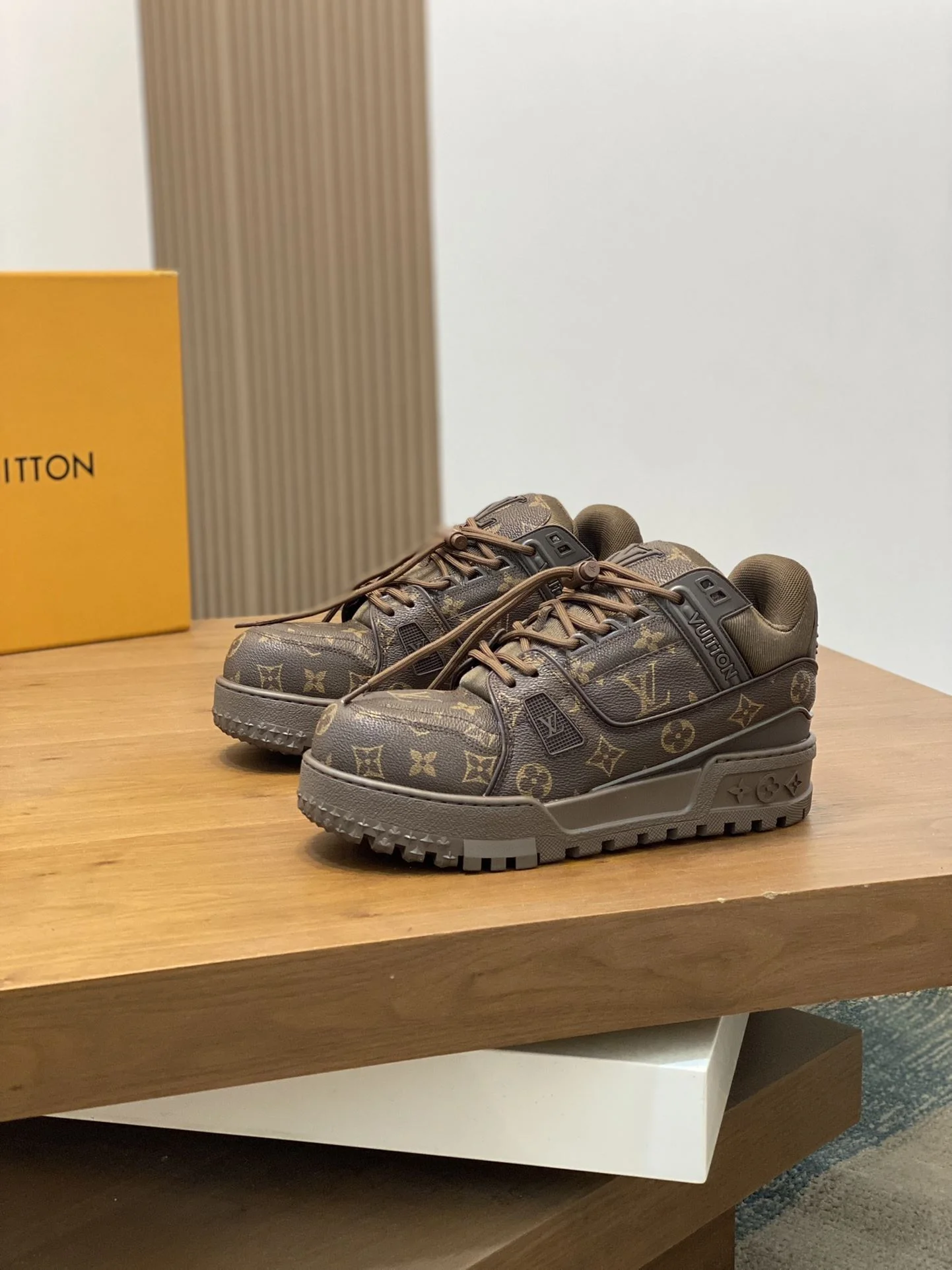Louis Vuitton Trainer Sneaker TravelReady 31014