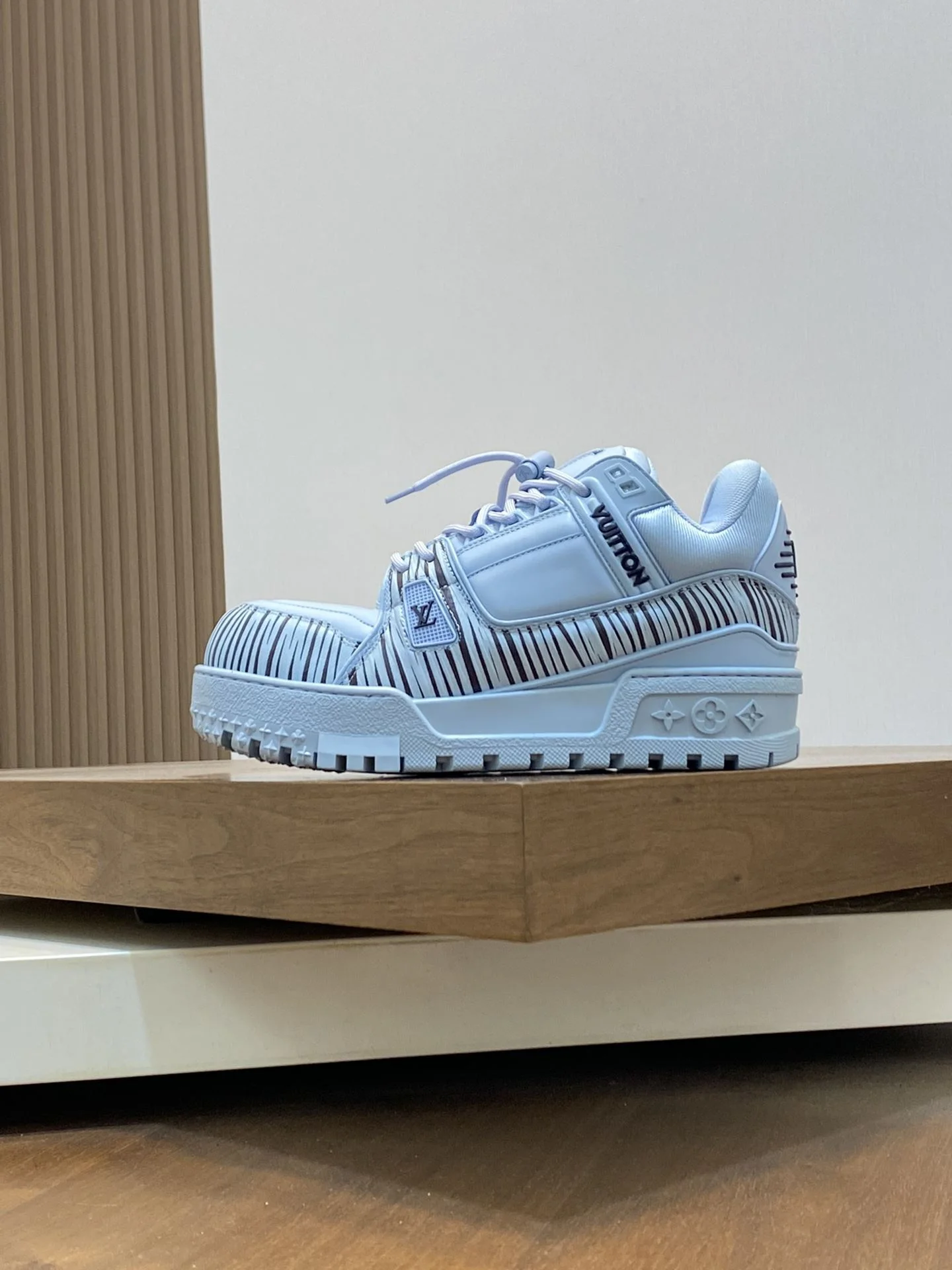 TravelReady Louis Vuitton Trainer Sneaker 30998
