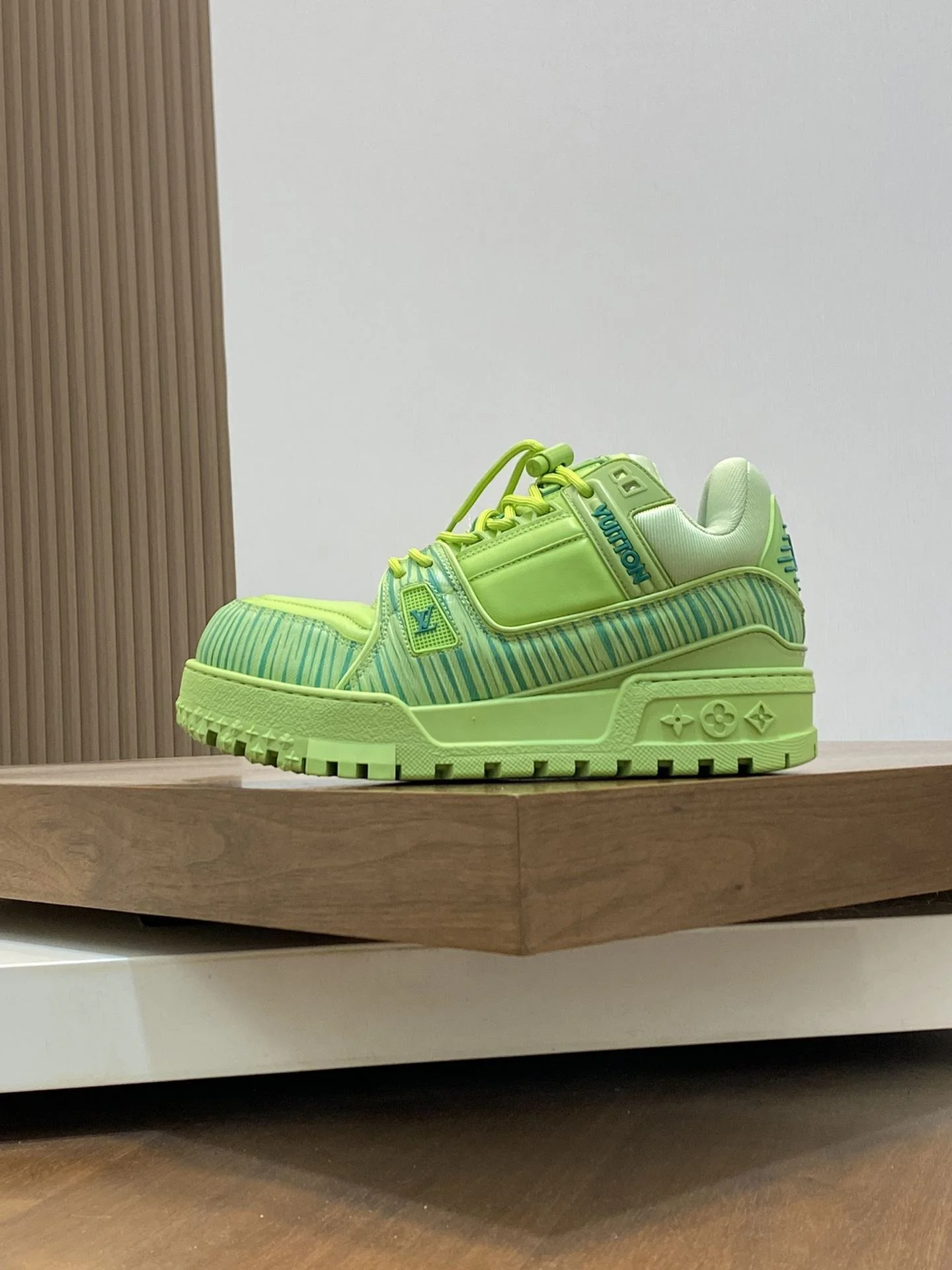 Louis Vuitton Trainer Sneaker NewStyle 31007