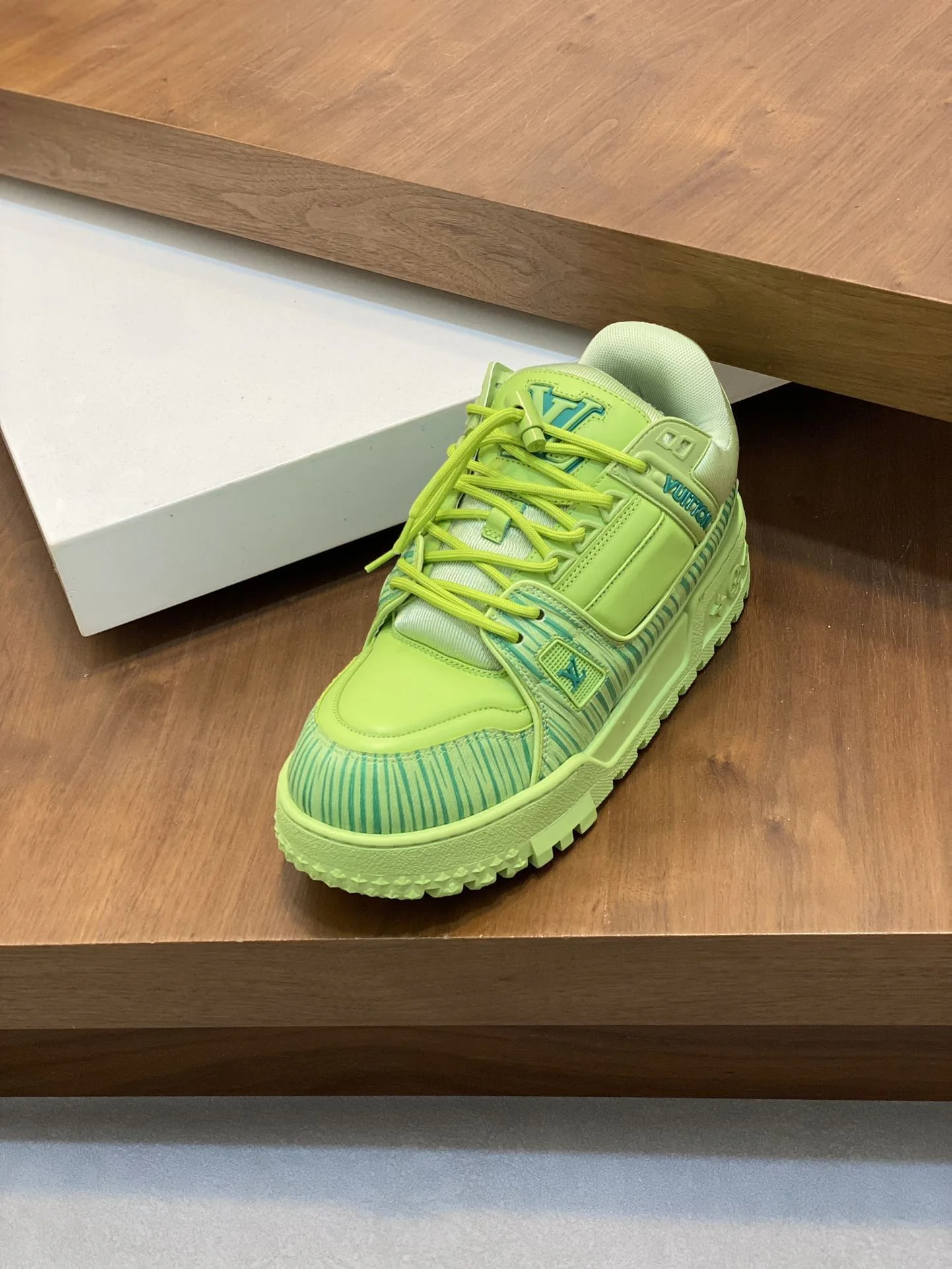Louis Vuitton Trainer Sneaker NewStyle 31007