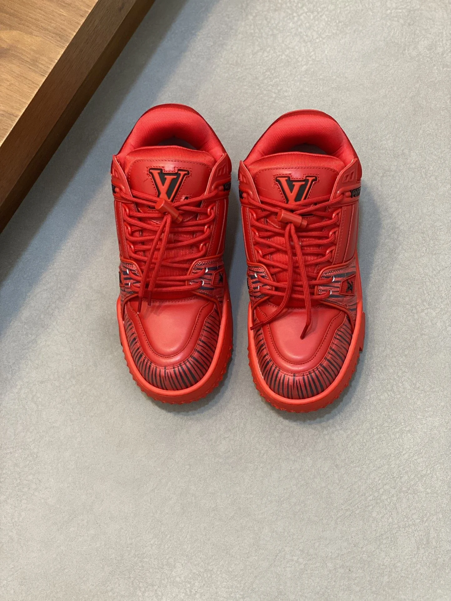 Louis Vuitton Trainer Sneaker Soft 31001