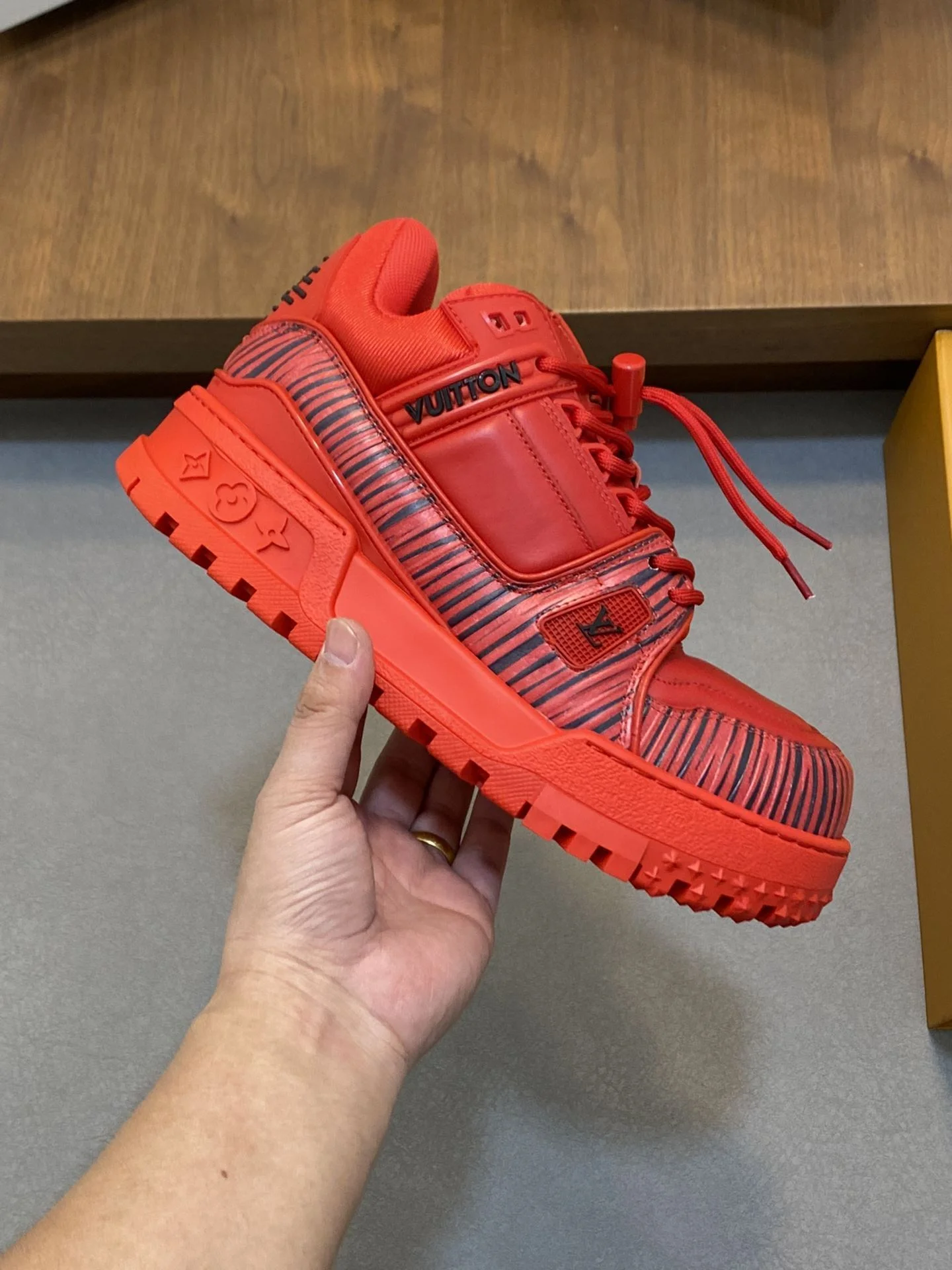 Louis Vuitton Trainer Sneaker Soft 31001