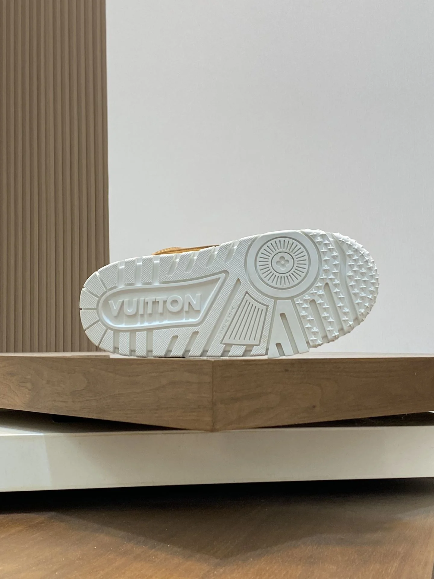 Louis Vuitton Trainer Sneaker BestValue 31011