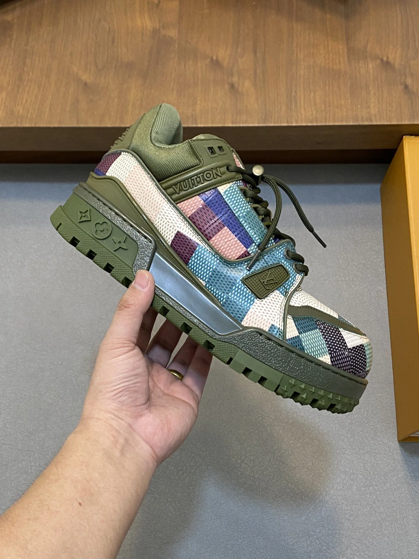 Louis Vuitton Trainer Sneaker Affordable 31005