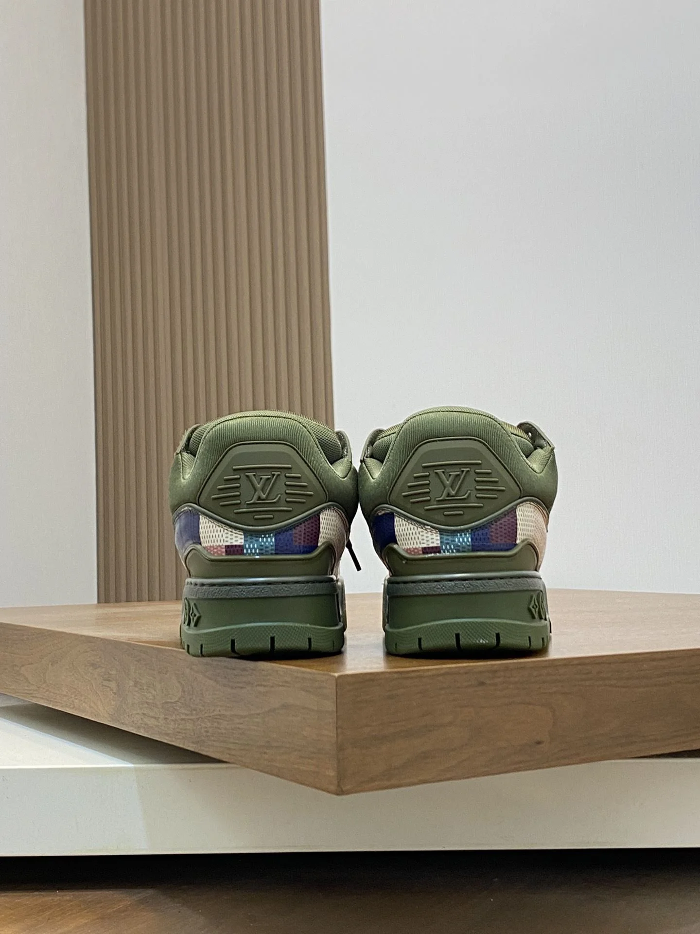 Louis Vuitton Trainer Sneaker Affordable 31005