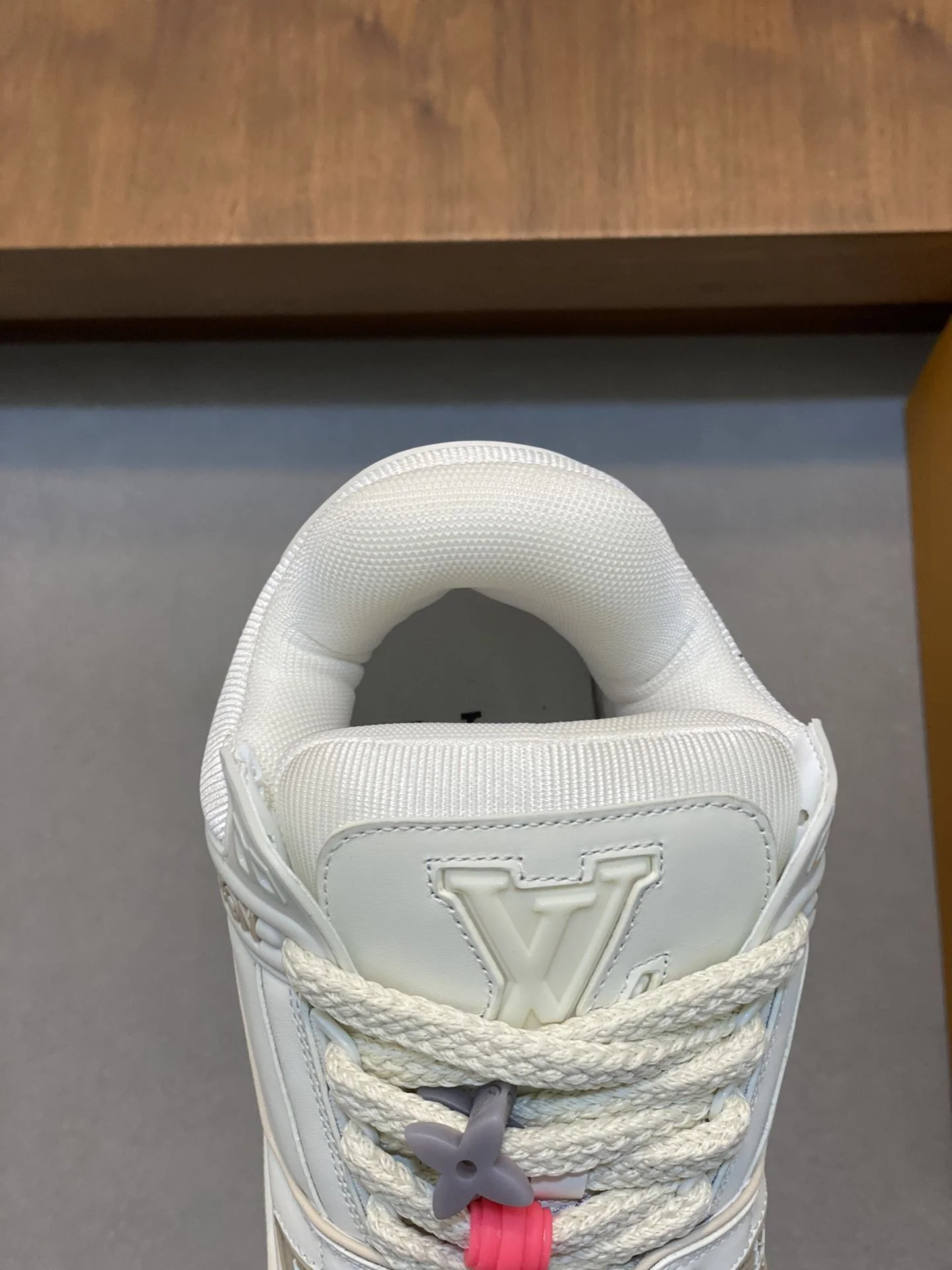 Cozy Louis Vuitton Trainer Sneaker 31013