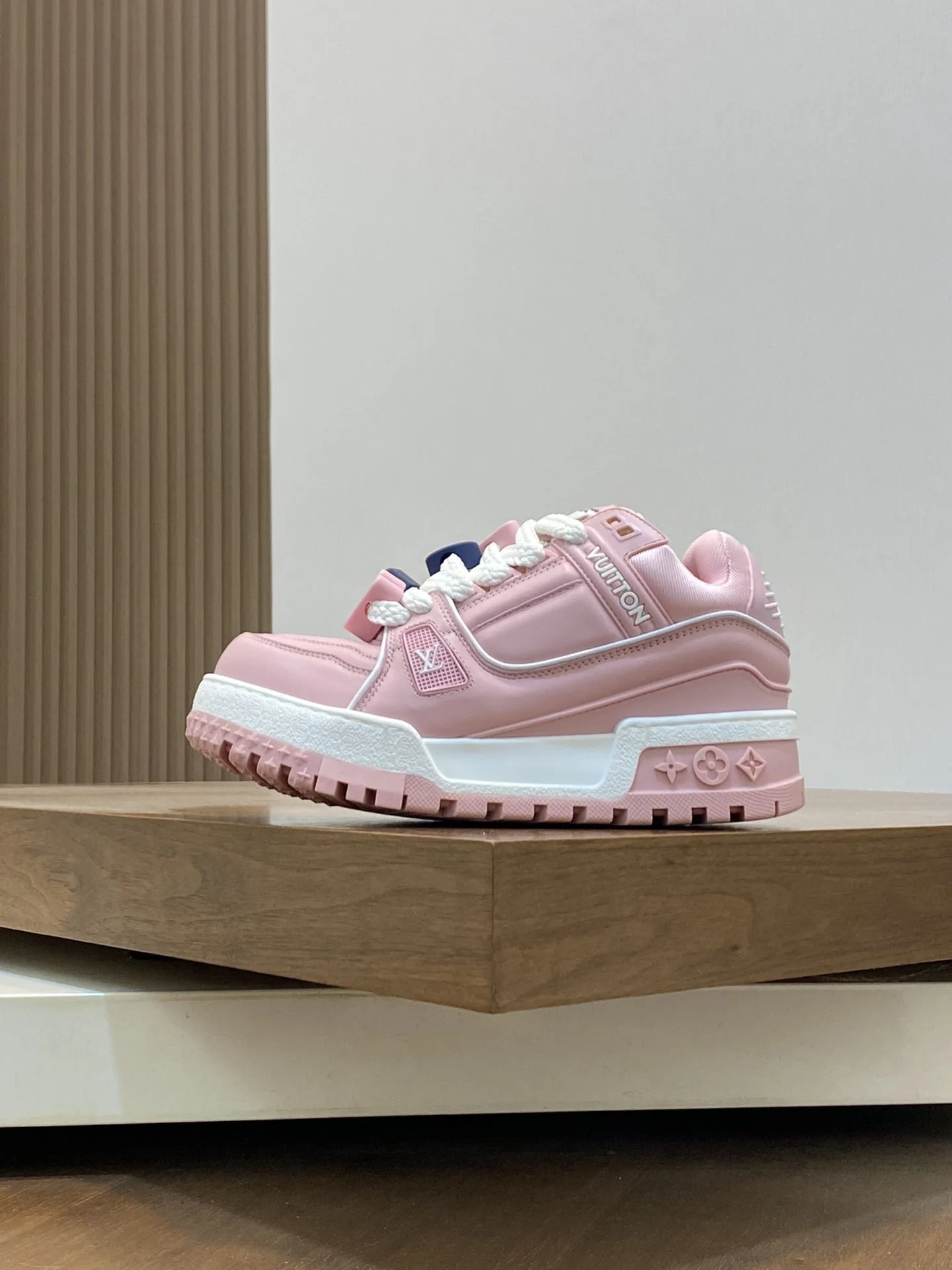 Louis Vuitton Trainer Sneaker Bold 30989
